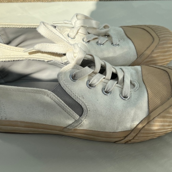 Ivory-ish sneakers from Zara - Picture 4 of 9